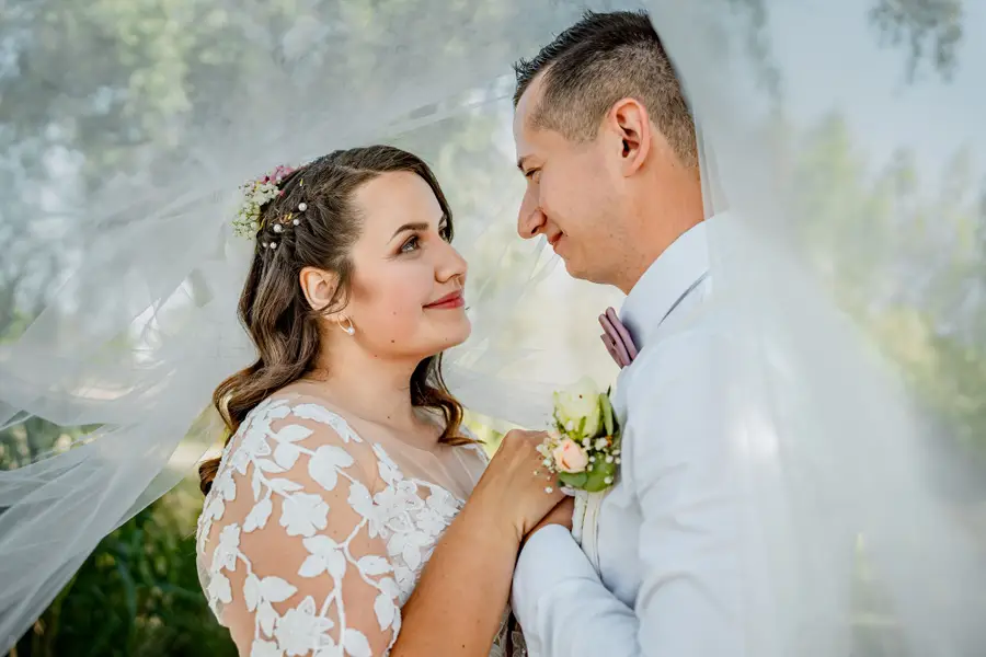 Svatební fotograf Eliška Katzerová - Fotografie č. 4