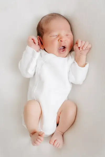 Newborn focení Veronika Guilds - Fotografie č. 2