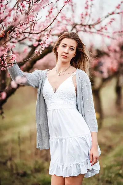Ženský portrét - Fotografie č. 22
