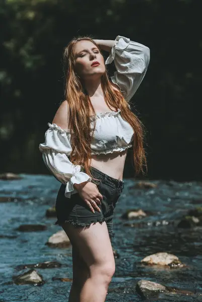 Ženský portrét - Fotografie č. 3