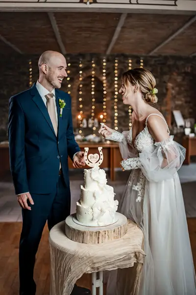 Svatební fotograf Eliška Katzerová - Fotografie č. 7