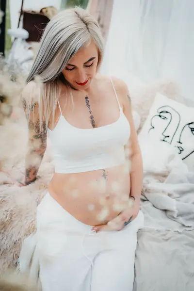 Těhotenské focení Pavla Selicharová - Fotografie č. 10