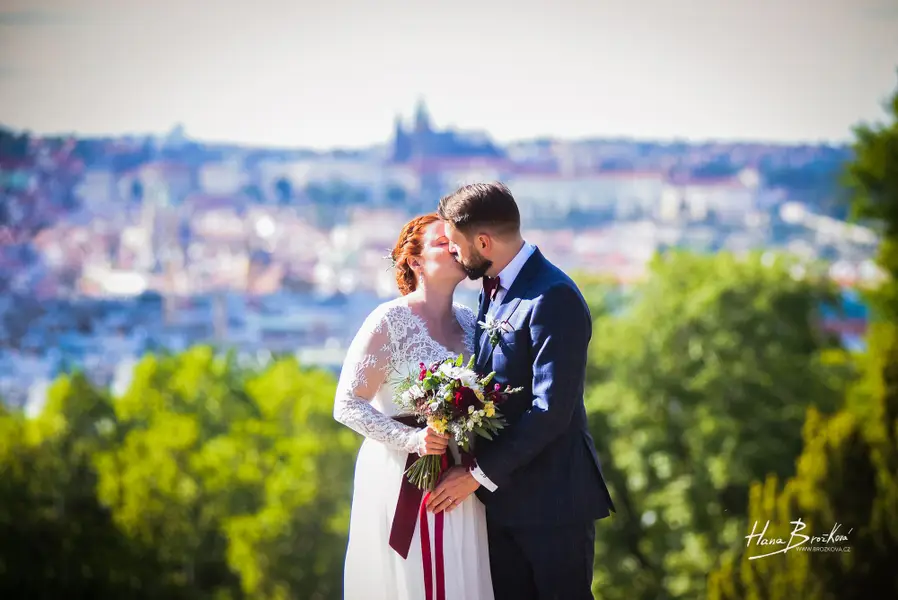 Svatební fotograf Hana Brožková - Fotografie č. 2