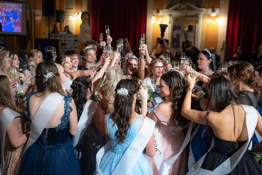 Focení maturitních plesů Petr Skopal - Fotografie č. 10